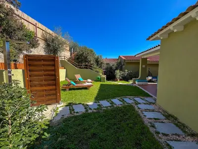 Giardino di Privacy and relax- Nice house 5 minutes from the beach