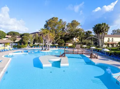 Piscina di Horse Country Resort Congress & Spa - Hotel Ribot o nelle vicinanze