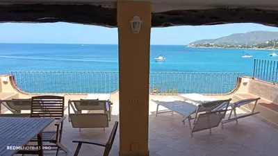 Paesaggio naturale nelle vicinanze della villa