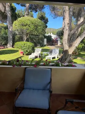 Giardino di Villa Giò Geremeas fronte mare