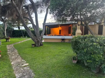 Giardino di Villa Giò Geremeas fronte mare