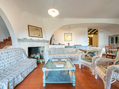 Area soggiorno di Villa La Conchiglia by Interhome