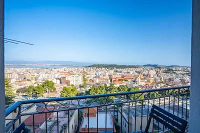 Vista generica su Cagliari o vista sulla città dall'interno dell'appartamento