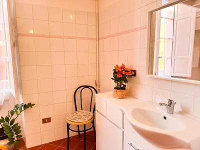 Bagno di Suite Palazzo Atzeni Tedesco, Historical Center