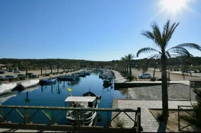 Paesaggio naturale nelle vicinanze della villa