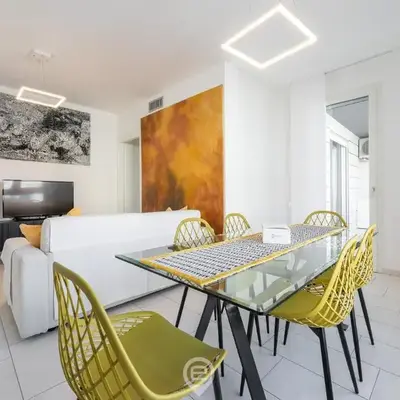 Ada Bright Escape Apartment
