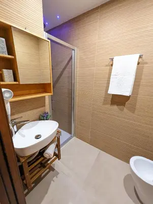 Bagno di Casa di Leda 2