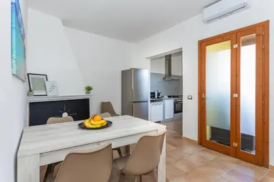 Cucina o angolo cottura di Costa Ovest Apartment 2