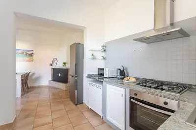 Cucina o angolo cottura di Costa Ovest Apartment 2