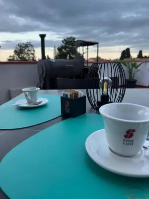 Set per la preparazione di tè e caffè presso Altro Cielo