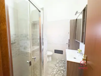 Bagno di Maison Giselle, piscina e mare