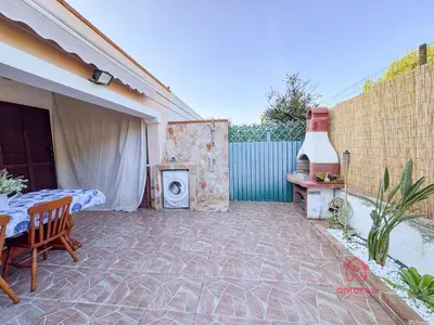 Planimetria di Maison Giselle, piscina e mare
