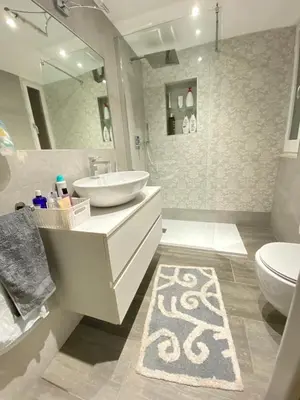 Bagno di Hope House