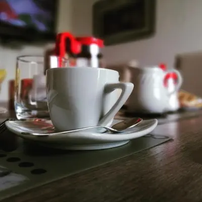 Set per la preparazione di tè e caffè presso B&b Sa Scraría