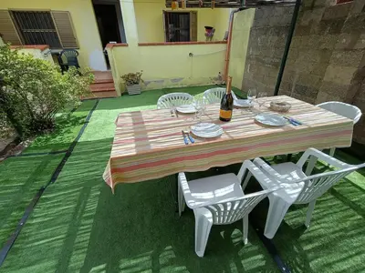 Patio o area all'aperto di Holiday House 120sqm Garden