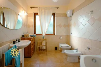 Bagno di Casa dell'Artista - Ampio appartamento in zona tranquilla e centrale