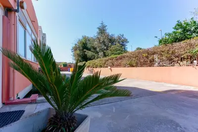 Giardino di Casa Suite Himalaya Estate in Sardegna Vicino al Mare e Aeroporto Wi-Fi & Parcheggio