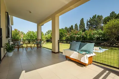 Balcone o terrazza di Casa Valsimon immersa nel verde