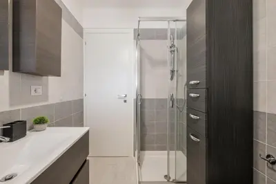 Bagno di Suite Sant'Andrea-250 m from the Beach- Privat Parking-Self Check-in - Netflix
