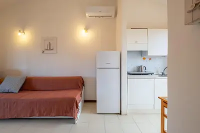 Cucina o angolo cottura di 5 minuti a piedi dal mare- appartamento con veranda