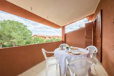 Balcone o terrazza di 5 minuti a piedi dal mare- appartamento con veranda