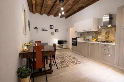 Cucina o angolo cottura di Meli4Retreat Beach, Mountain & History