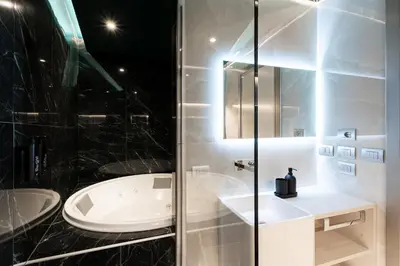 Bagno di Suites 1955