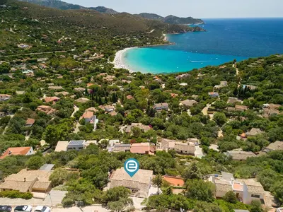 Paesaggio naturale nelle vicinanze della villa
