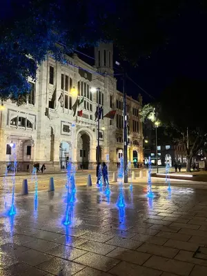 Ospiti di Sunny House, Piazza Repubblica