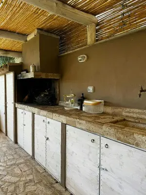 Cucina o angolo cottura di Renovated Sheepfold Between Sea And Mountains