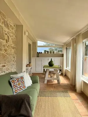 Area soggiorno di Historic Sheepfold With View In Solanas