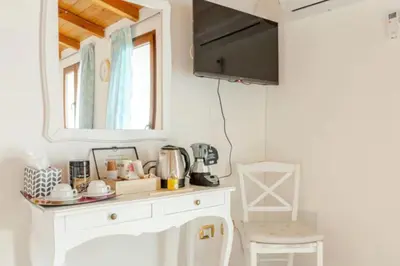 TV o dispositivi per l'intrattenimento presso VILLA WITH GARDEN, San Sperate