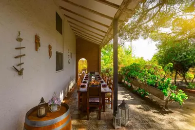 Giardino di Charming Villa 200m from the sea