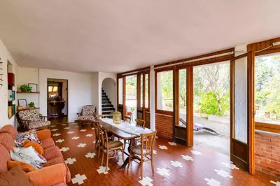 Area soggiorno di Charming Villa 200m from the sea