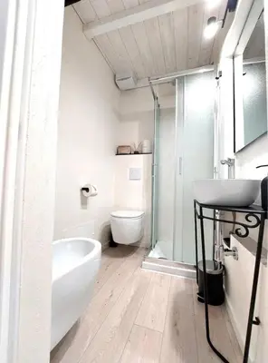 Bagno di Petite Deva - Central loft with balcony