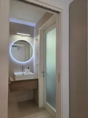 Bagno di UbiMaior Suite - Monte Urpinu apartment with parking