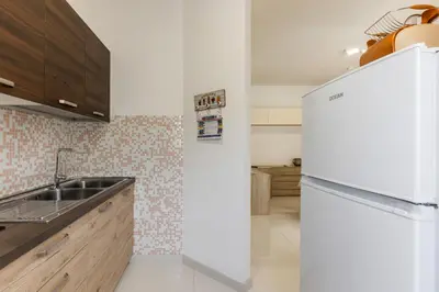 Cucina o angolo cottura di GuestHost - Bright Apartment X4 with Terrace!