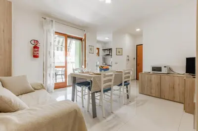 Cucina o angolo cottura di GuestHost - Bright Apartment X4 with Terrace!