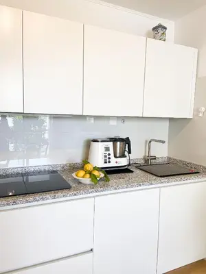 Cucina o angolo cottura di La Petite Maison Via Biasi - free parking - free wifi