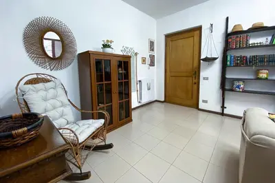 Biblioteca nell'appartamento
