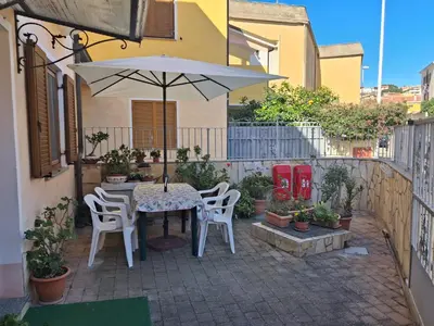 Patio o area all'aperto di Casa Silvana Relax e Mare nel cuore di Sant'Antioco