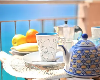 Set per la preparazione di tè e caffè presso Blu Mare