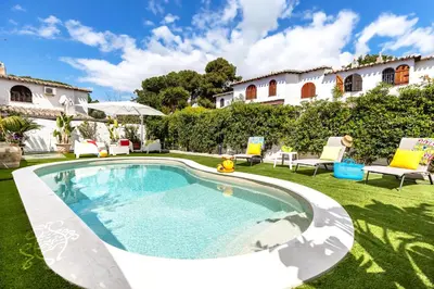 Piscina di Villa Stella di Mare, 300 mt from the beach - Micasasucasa o nelle vicinanze