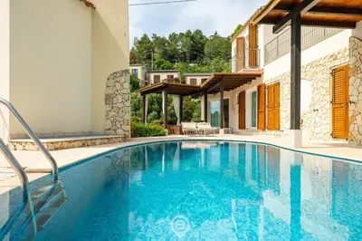 Piscina di Simone Eden Apartment o nelle vicinanze