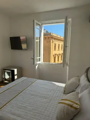 TV o dispositivi per l'intrattenimento presso Luxenti Luxury Rooms