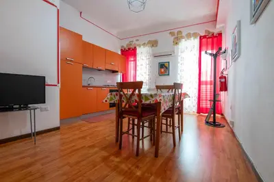 Cucina o angolo cottura di Yenne Home