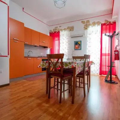 Yenne Home