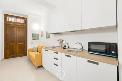 Cucina o angolo cottura di New St John Apt