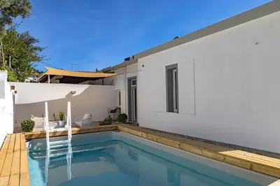 Piscina di Nonnalena o nelle vicinanze
