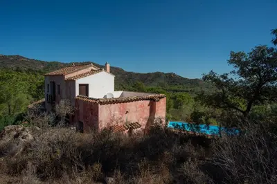 Paesaggio naturale nelle vicinanze della villa